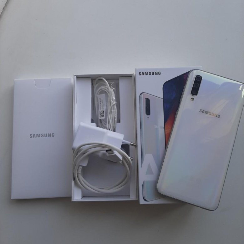 Самсунг а15 белый. Samsung Galaxy a50 64gb. Samsung Galaxy a50 полный комплект. Samsung Galaxy a50 белый. Samsung Galaxy a50 64gb белый.