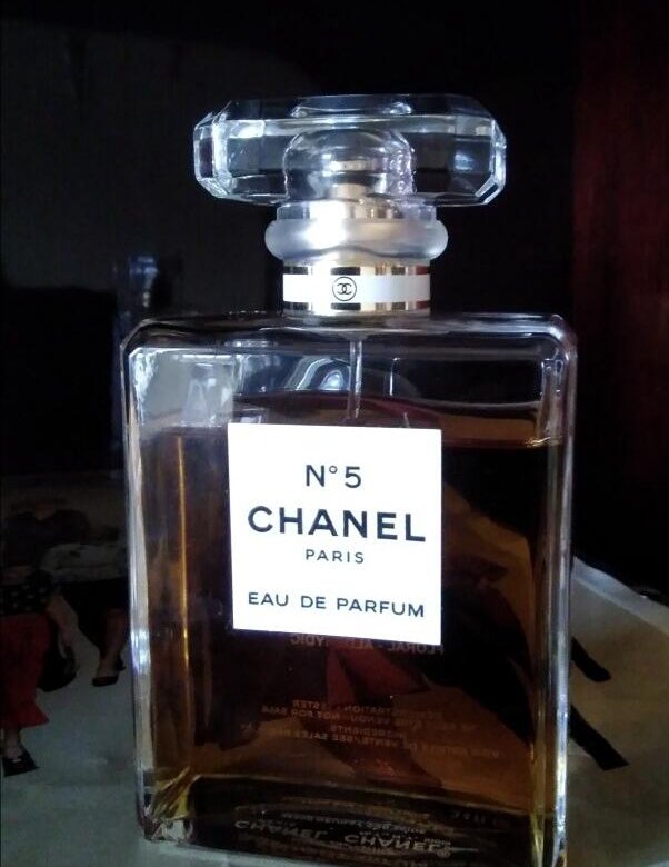 Chanel 5 оригинал. Шанель 5 100 мл. Шанель 5 духи 100 мл оригинал. Духи Шанель 100 мл оригинал.