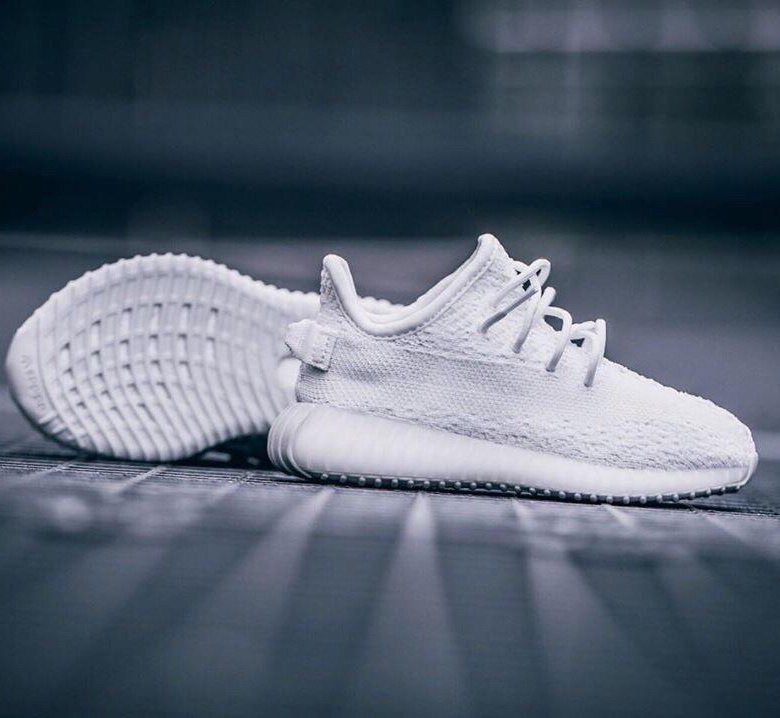 Adidas easy Boost White