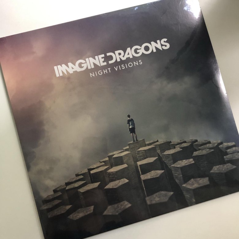 Imagine vision. Виниловая пластинка имеджин Драгонс. Imagine Dragons Night Visions пластинка. Imagine Dragons Evolve виниловая пластинка. Imagine Dragons винил.