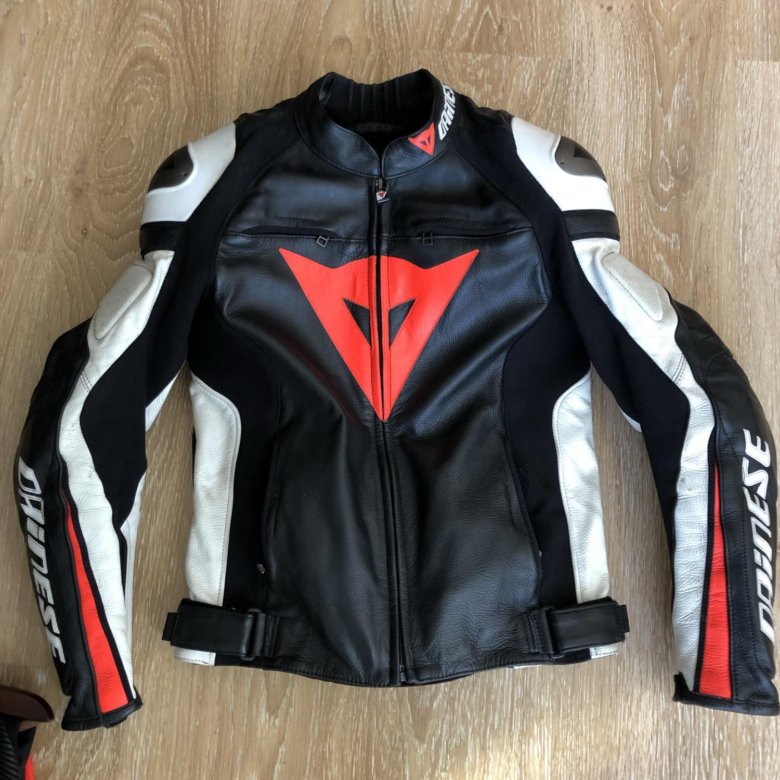 Мотокуртка dainese мужская кожаная. Мотоэкипировка в санкт. Женская кожаная мотокуртка dainese. Мотокуртка lime. Мотоэкипировка в санкт.