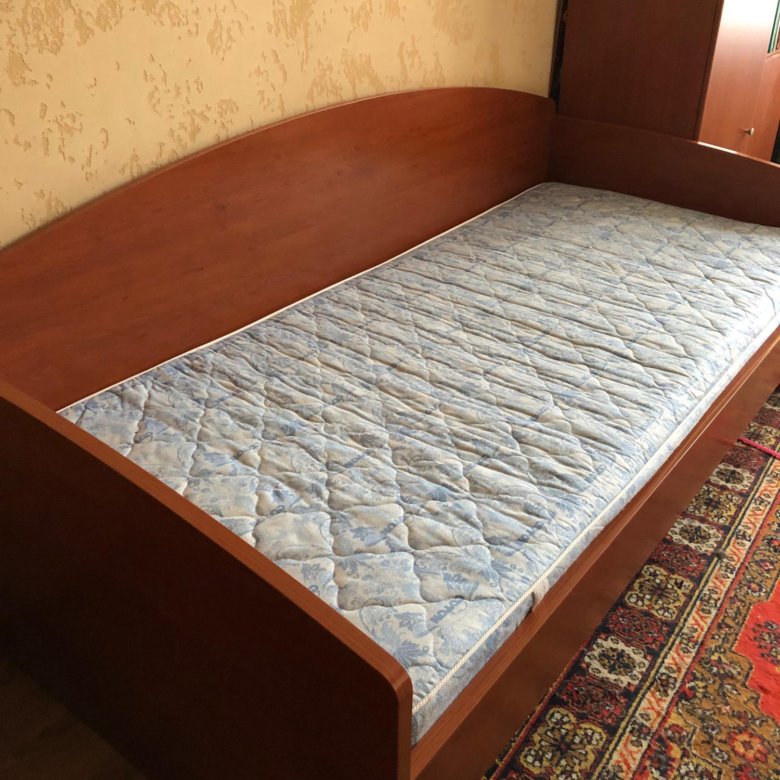 Кровать бу воронеж. Кровать Шатура 140х200. Шатура кровати 1.5 спальные. Кровать полуторная Шатура. Шатура диван кровать.