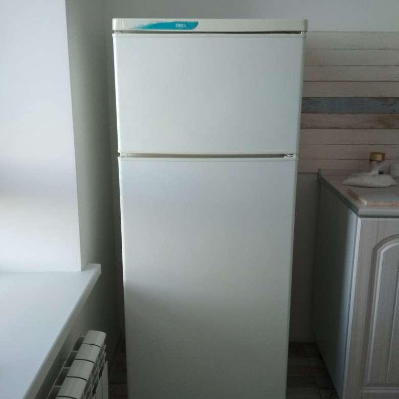 Авито холодильник маленький б. Xolodelnik rabochiy. Авито холодильник. Холодильники авито большие. Юля холодильник рабочий.