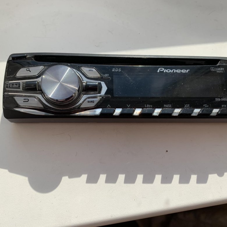 Пионер 5600bt характеристики. Панелька pioneer. Автомагнитола 1992 со съемной панелью pioneer. Магнитола пионер 6310sd. Deh 142ub.