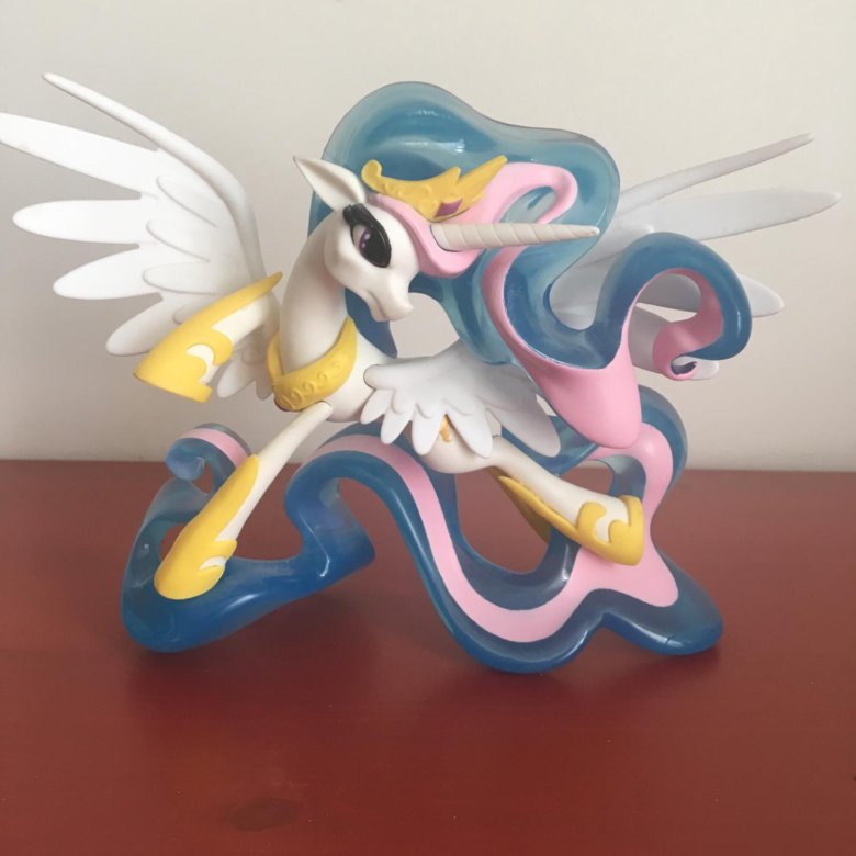 Селестия фигурка. Фигурка Hasbro Guardians of Harmony Princess Celestia b7299. Фигурка Princess Celestia. Пони фигурки коллекционные Селестия. Селестия пони фигурка.