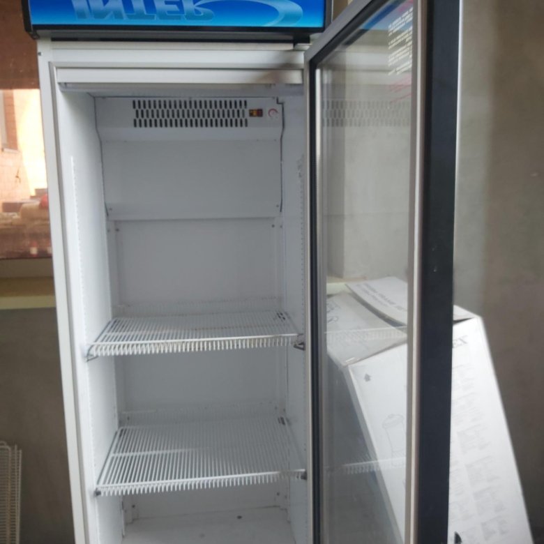 Холодильники б у ростов. Продается витринный холодильник. Витринный холодильник бу. Ветрина холодильник -5 +5 б/у. Витринный холодильник б у в Кишиневе.