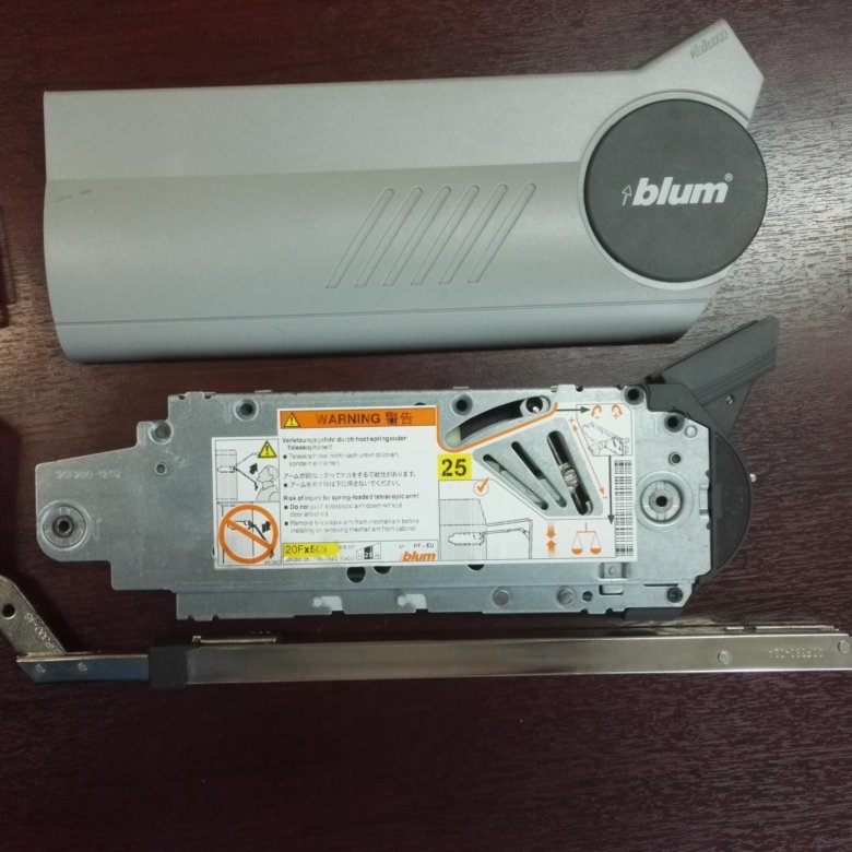 Доводчик blum. Доводчик Blum 20fx50x. Доводчик Blum 20f200-40. Доводчик Blum Aventos. Демпфер 20f200 40 для Aventos Blum.
