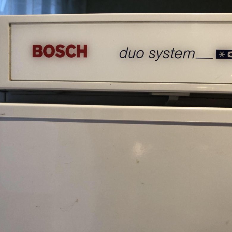 На холодильнике мигает температура морозилки. Холодильник Bosch Duo System kgs3775. Холодильник бош 2005. Bosch Duo System холодильник инструкция. Неисправности холодильника бош двухкамерный.