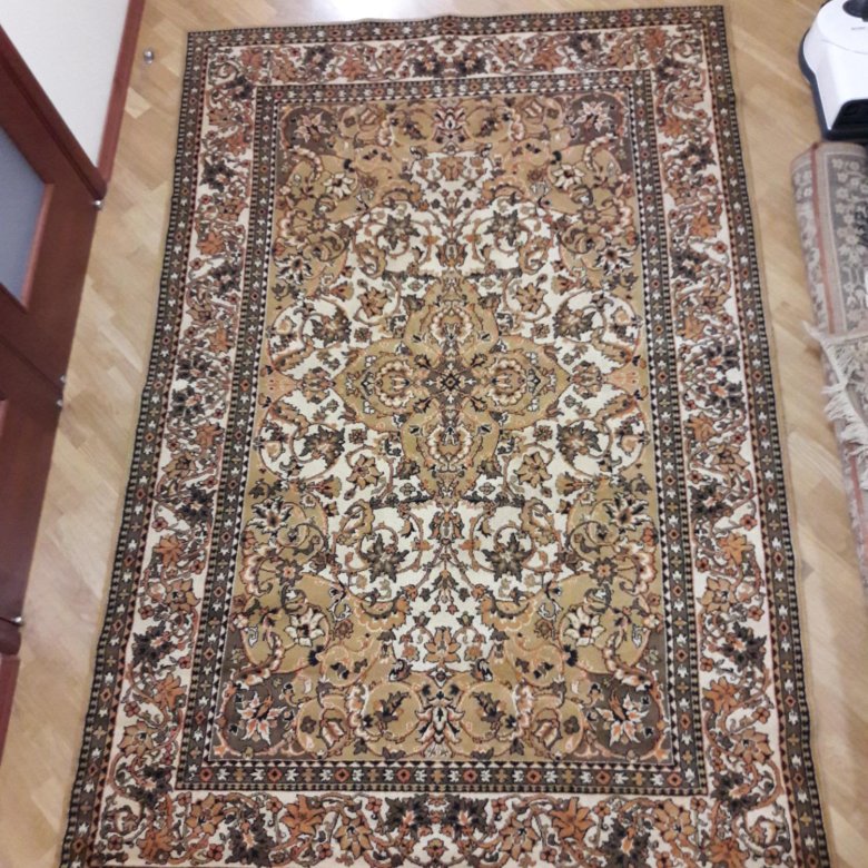 Площадка по продаже грузовых автомобилей. Запчасти для грузовиков. Грузовые шины на доватора. Комиссионный магазин телефонов. Реклама бытовок.