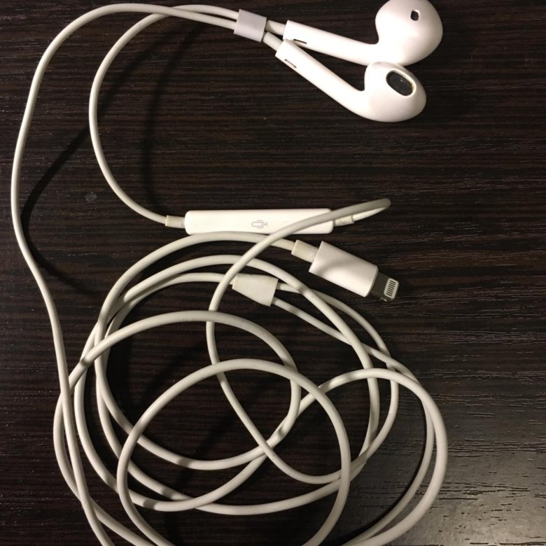 Наушники эпл Лайтнинг. Наушники Apple Earpods Lightning. Наушники Earpods с разъёмом Lightning. Штекер Earpods Lightning.