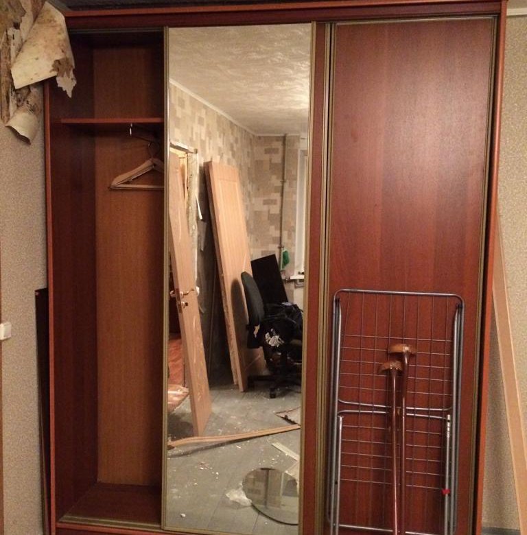 Шкафы купе бу спб. Шкафы ростов на дону. Шкаф купе б/у. Бэушный мебель шкафы. Шкафы и шифоньеры даром.