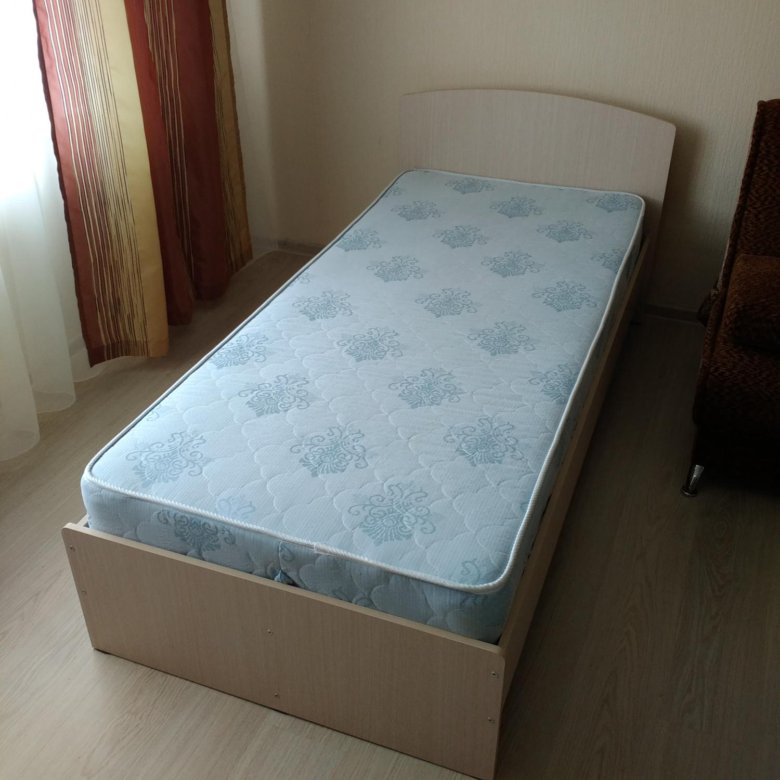 Авито мебель кровати б у. Кровать обычная. Кровать обычная односпальная. Кровать односпальная с матрасом. Кровать за 2500 односпальная.