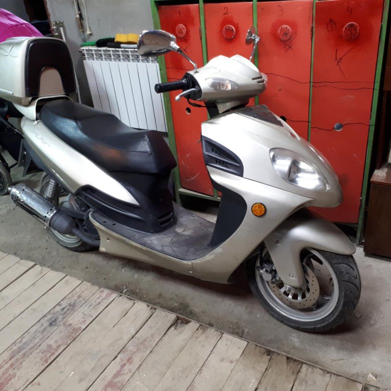 Скутер maxxy 125