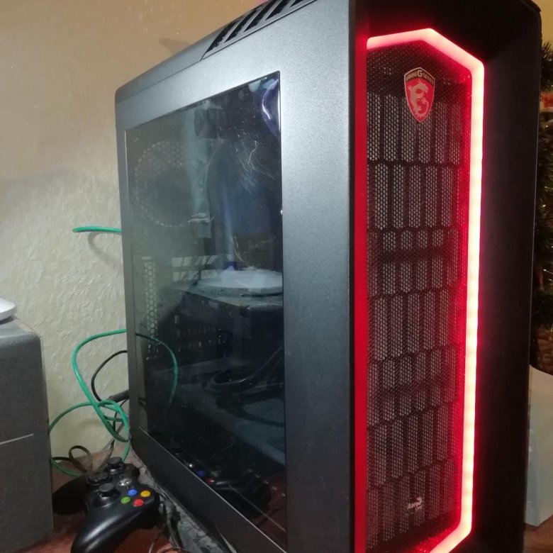 Оргтехника ммм реклама. Офисная техника ммм. Компьютерный рубль. Заработок денег. Ноутбук и рубли.