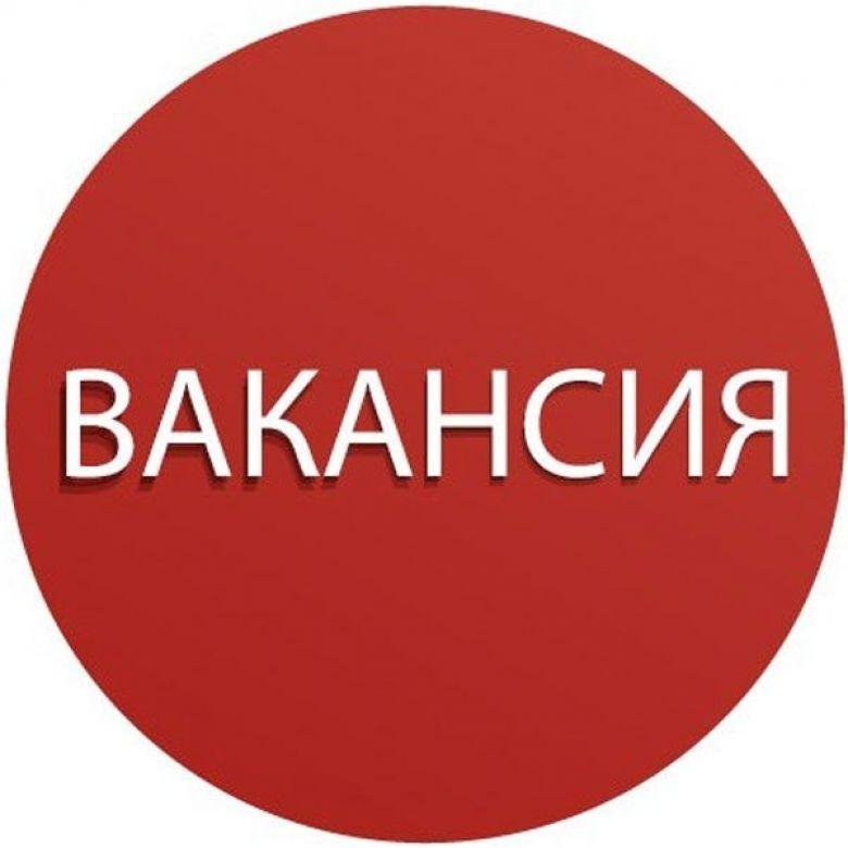Парень целует, вакансия в открытки