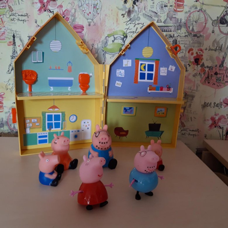 Дом свинки пеппы фото с родителями кто в окне фото