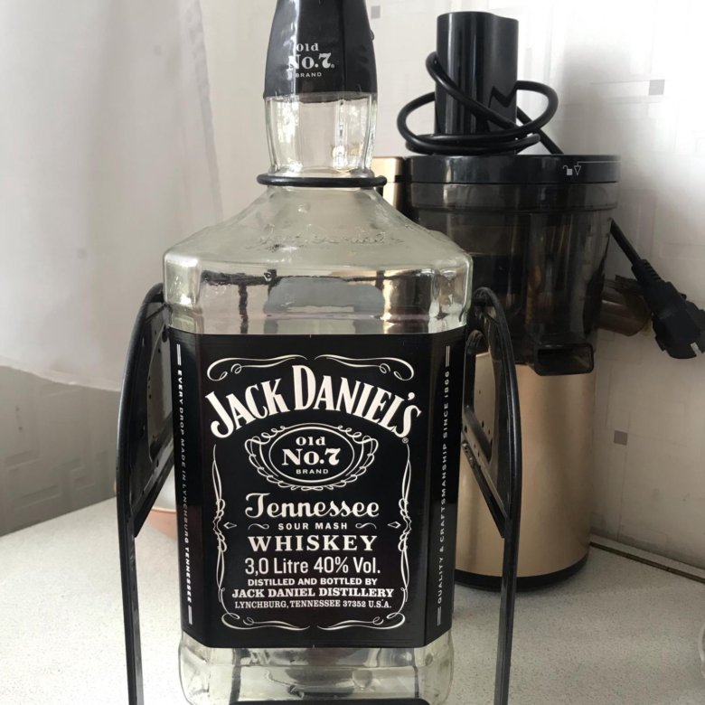 Бутылка виски литр. Виски Джек Дэниэлс 3 литра. Джек Дэниэлс 3 литра качели. Виски Джек Дэниэлс 4.5 литра. Виски американский Джек Дэниэлс качели.