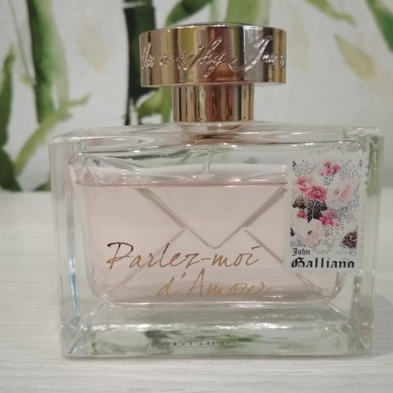 John galliano parlez moi. Духи Parlez moi de Amor. Подделки духов John Galliano Parlez. Rose d'amour Eau de Toilette духи. John Galliano Parlez-moi d'amour купить.