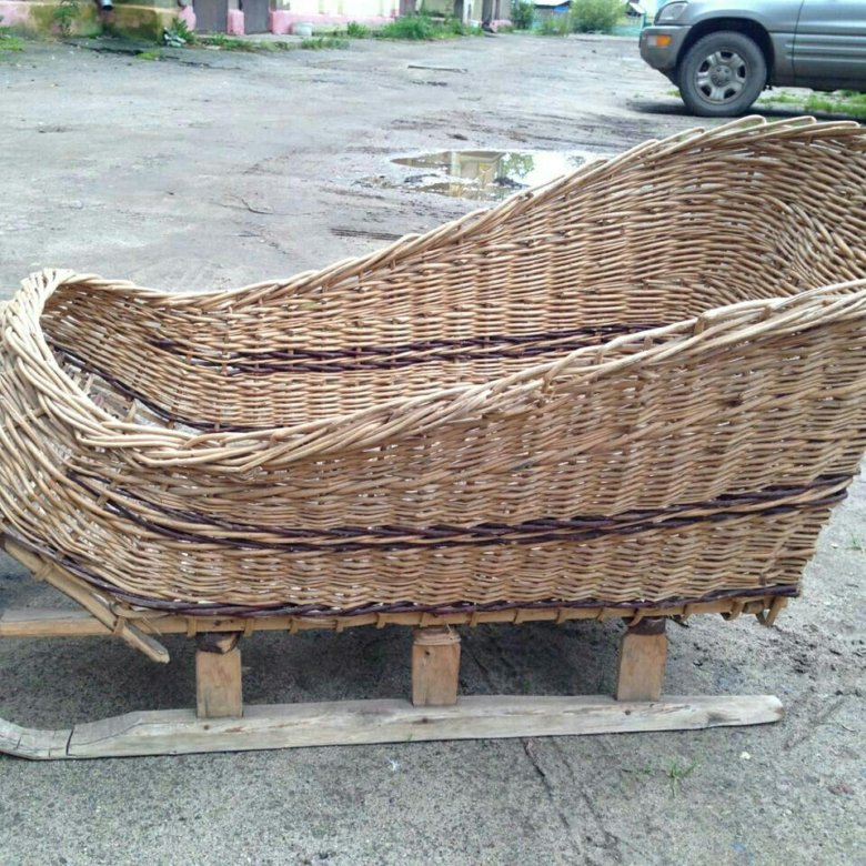 Плетеные сани для ребенка. Плетеные деревянные санки. Плетеные санки. Санки плетеные детские. Санки плетеные детские.