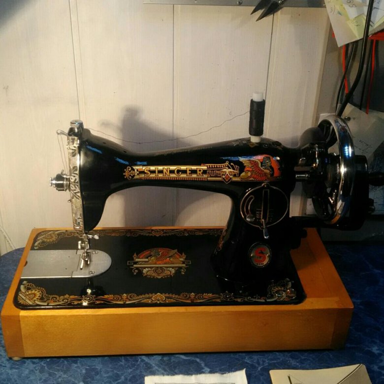 Швейная машинка Зингер китайского производства. Швейная машинка Зингер 1990 года выпуска. Очень редкие Швейные машинки Зингер. Крышка для машинки Зингера. Купить швейную машинку зингер на авито