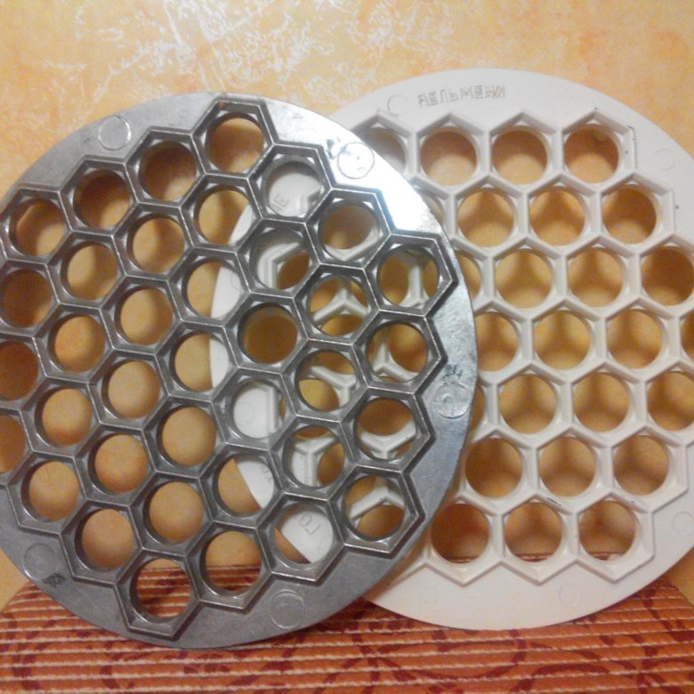 Пельменницы для дома. Пельменница 37 ячеек диам 25. Пельменницы для дома. Пельменница металлическая. Пельменница 37 ячеек, алюминий, фэ9-7.