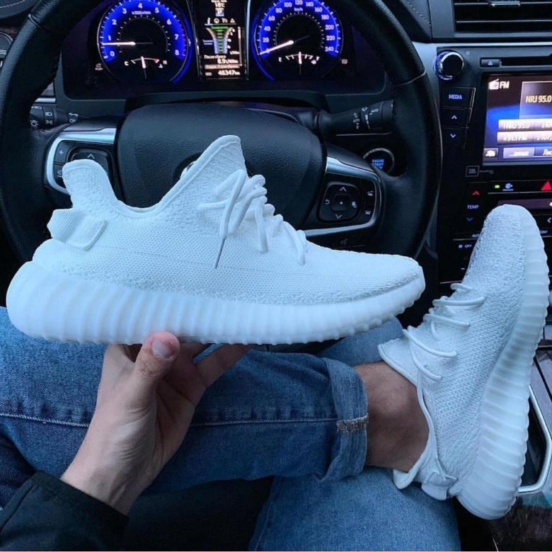 Adidas easy Boost White