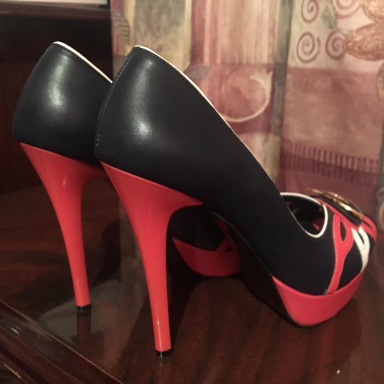 Шпильки на платформе. Туфли женские замшевые на плоской подошве. De lacroix туфли (43, черный). Туфли черные со скрытой платформой. Туфли на скрытой платформе и шпильке.