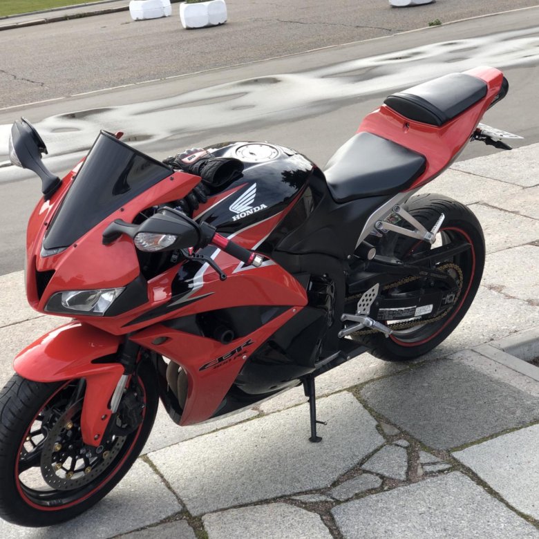 Honda CBR черно красный