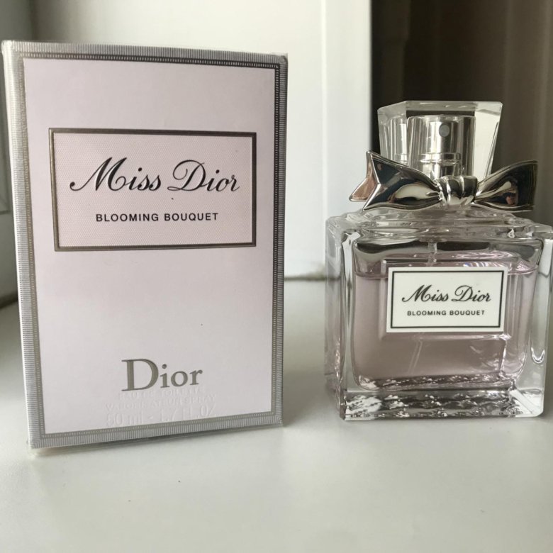 Оригинальный диор. Dior Blooming Bouquet оригинал. Оригинал Мисс диор Блуминг. Miss Dior туалетная вода с голубым. Miss Dior Blooming Bouquet logo.