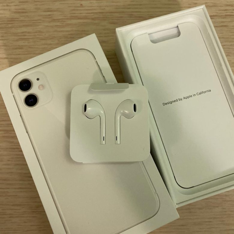 Айфон 11 наушник. Iphone 11 Earpods. Наушники Earpods iphone 11. Earpods в комплекте с iphone 11. Earpods в коробке iphone 11.