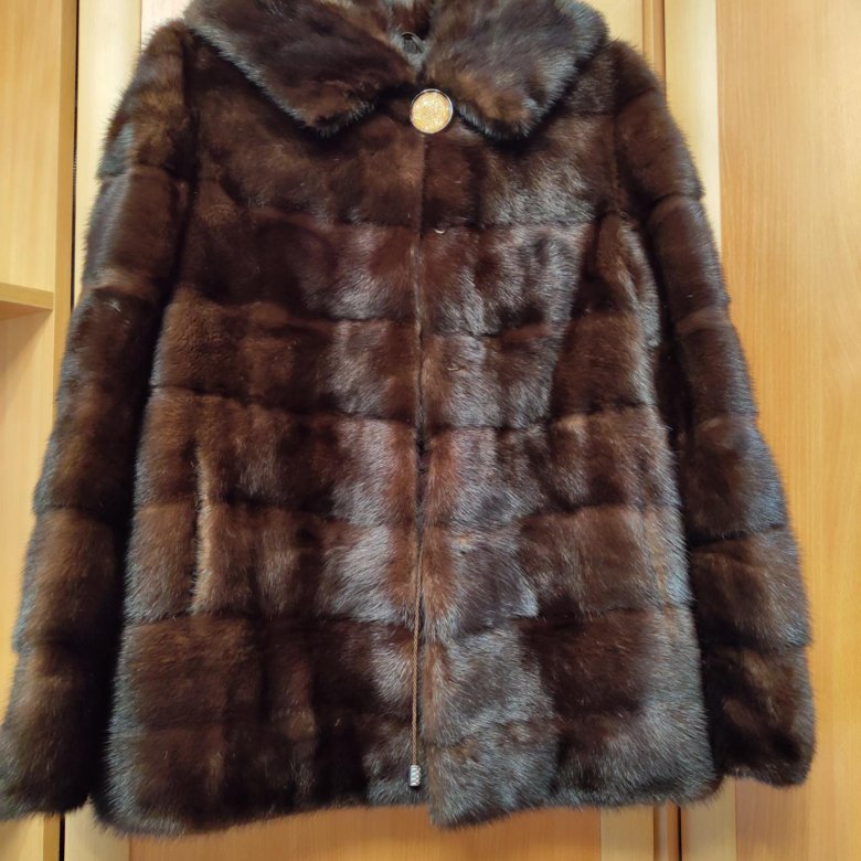 Мужская шуба из енота купить. Эко шуба из песца. Avito москва шуба норка. Шубы для молодых девушек. Авито самара шубы.