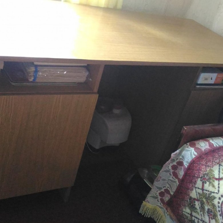 Стол письменный – купить в Пензе, цена 1 200 руб., продано 7 июня 2021 ...