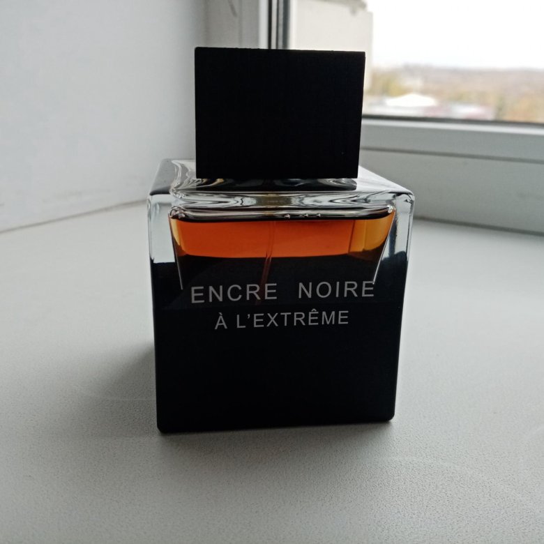 Lalique encre noire a l extreme