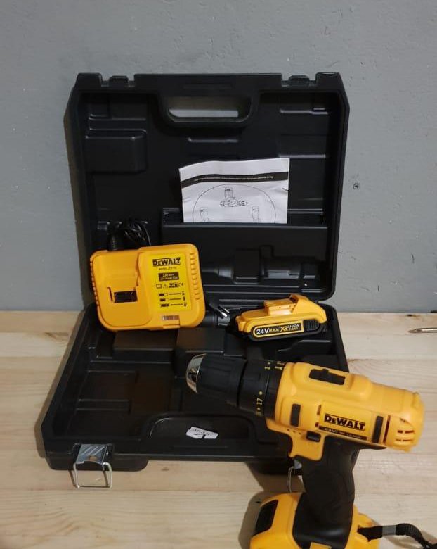 Деволт 24 вольта. Шуруповерт DEWALT 24v ударный. Шуруповерт DEWALT 24v (316/0510). Шуруповёрт ДЕВОЛТ 24 вольта. Шуруповерт DEWALT 24v набор.