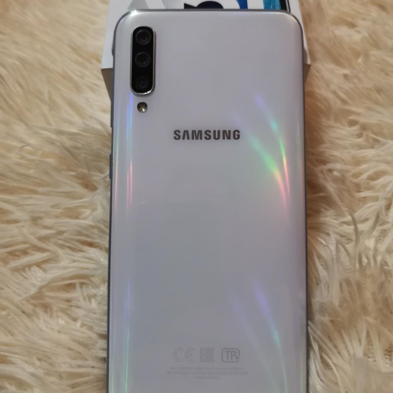 Телефон galaxy a 50. Samsung Galaxy a50 64gb. Самсунг а50 64гб белый. Samsung Galaxy a50 64gb White. Самсунг галакси а 50.