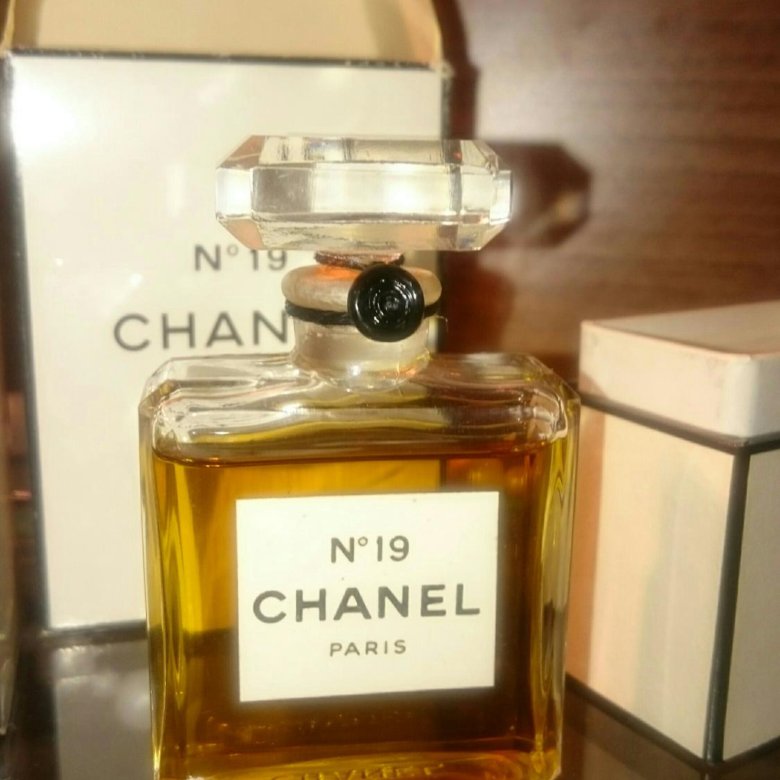 Шанель 19 парфюм. Chanel 19. Шанель 19 Винтаж пирамида. Аналог Шанель 19 от новой зари. Арабская версия Шанель.