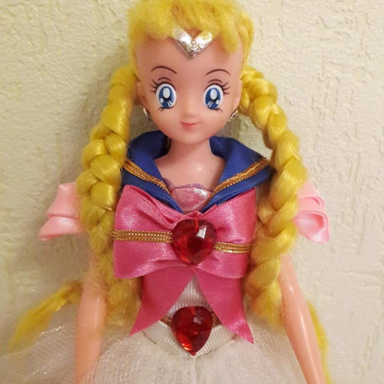 Кукла Sailor Moon.