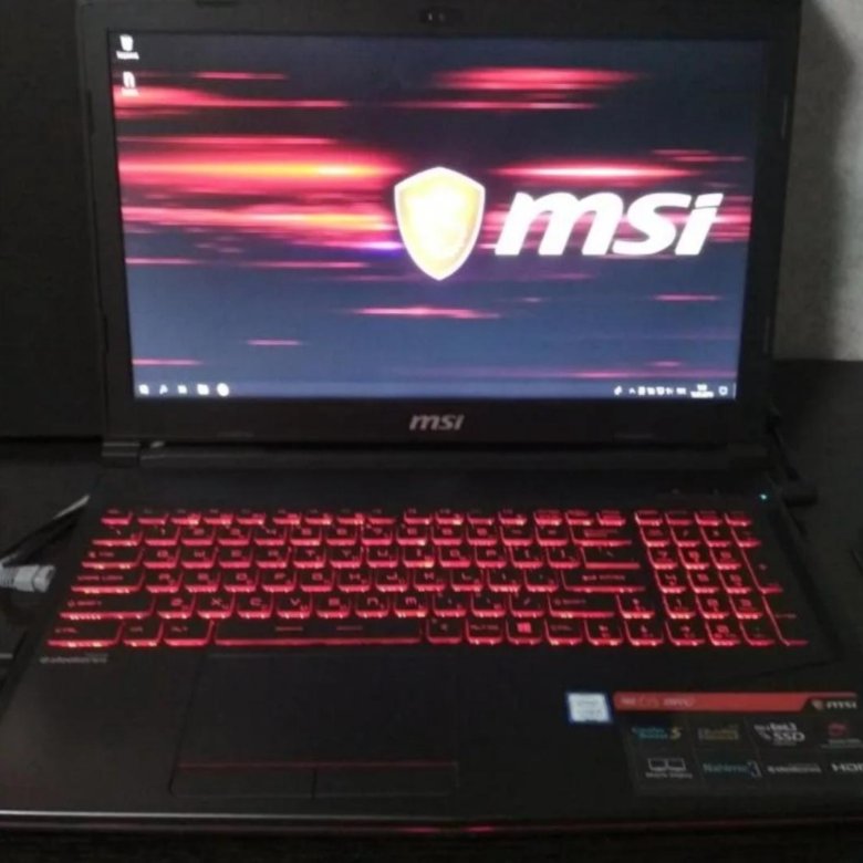 Ноутбук msi gl63 8rc. Msi gl 08. gl63 8rc. msi gl63 8rc-466ru под крышкой.