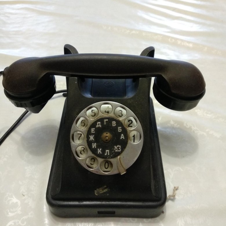 50 13 50 телефон. Старый телефонный аппарат. Раритетный телефонный аппарат. Телефонный аппарат БАГТА. Старые домашние телефоны.