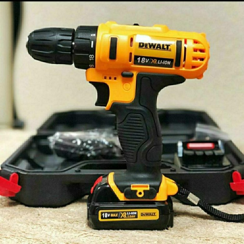 Девольт шуруповерт 18 вольт. DEWALT шуруповерт 18v. DEWALT шуруповерт 18v 988. Шуруповёрт аккумуляторный ДЕВОЛТ 18 вольт XR. DEWALT шуруповерт 18v фонарик.