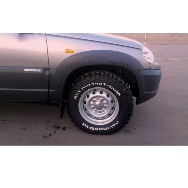 Шины нива шевроле 15 размер. Параметры резины на ниву шевроле r16. Штатные колеса на ниву 2121. Шевроле нива на резине 215/75-15. Нива размер шин r16.