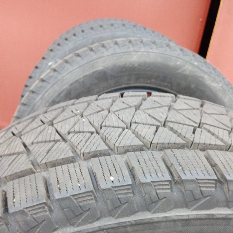 Bridgestone blizzak dm v2. Bridgestone Blizzak DM-v2 225/65 r17. Bridgestone Blizzak 225/65 r17. Bridgestone 225/65r17 102s Blizzak DM-v2 TL. Липучка Blizzak Bridgestone r17 225 65.