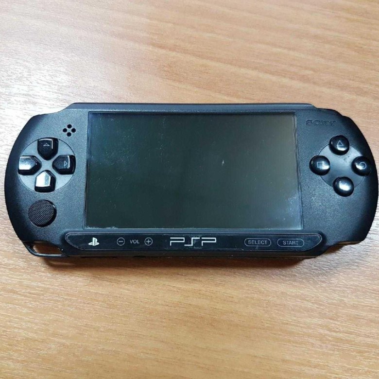 Игровая консоль 64 gb. ПСП 1008. PSP e1008. Диски на PSP e1008. PSP e1008 игры.