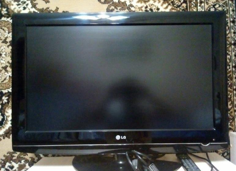 Телевизор 80 сантиметров. Телевизор LG диагональ 80. LG 80 дюймов. Телевизор LG 80 см. Телевизор LG 80 сантиметров диагональ.