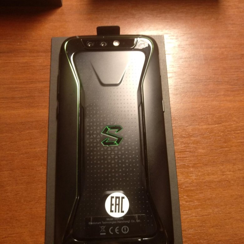 Текно шарк. Xiaomi Black Shark 8. Коробка от Блэк Шарк 3. Телефон Блэк Шарк 128 на 8. Шарк 8 16/128.