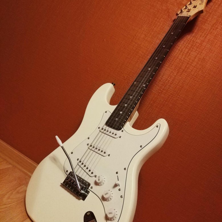 Электрогитара Fender Stratocaster by Fabio ST100 – купить в Санкт ...