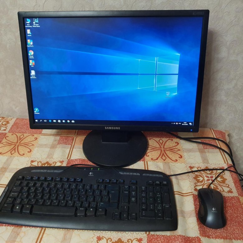 Ноутбук и деньги. Игровой комп монитор клава. Как купить 200 рублей или компьютер. Самый мощный игровой комп. Комп за 90к.