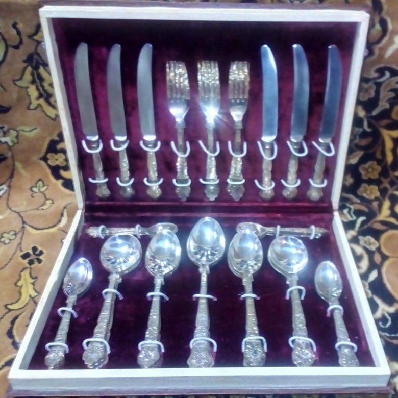 набор 24пр. набор столовых приборов на 6 персон мельхиор советский. набор столовых ложек индия. набор столовый мнц рм. пламя набор столовые приборы мельхиор.