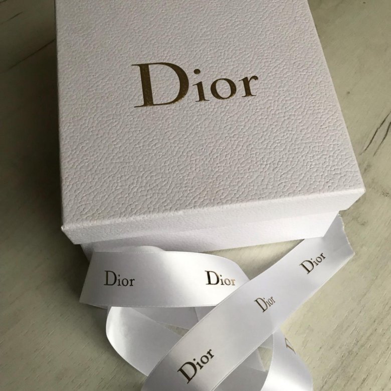 Диор оригинал. Коробка Dior. Упаковка диор. Коробка Dior оригинал. Коробка диор упаковка.