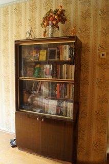 Советский книжный шкаф